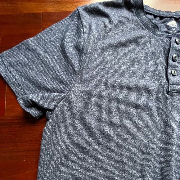 Old Navy Men's T-Shirt Size L - Picture 2 of 3